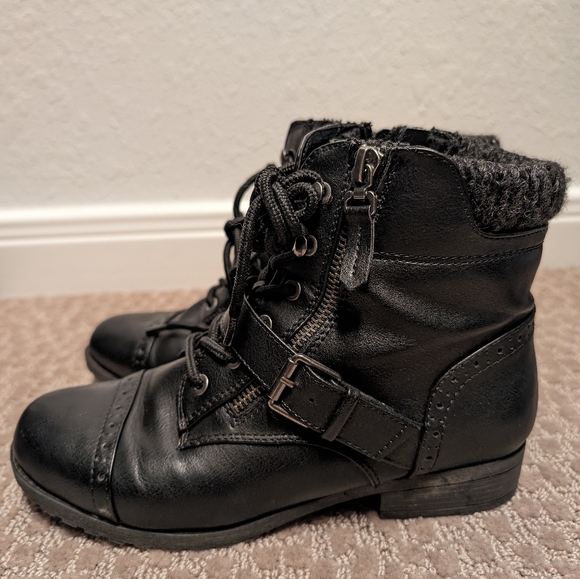 SO Ankle Boots Zip Size 6 Black Booties - Picture 1 of 6